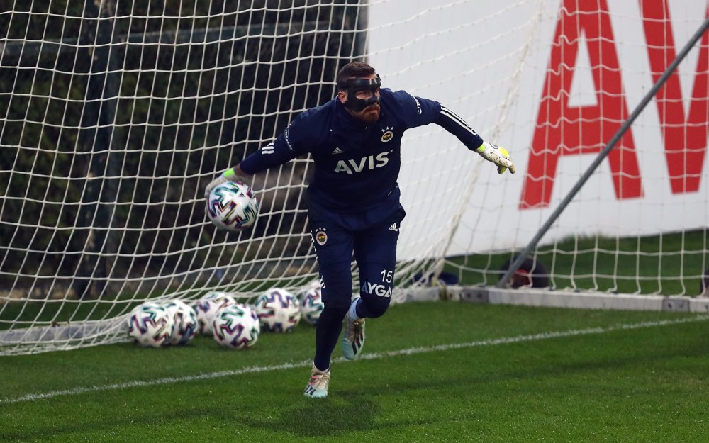 Fenerbahçe, Karacabey Belediye Spor hazırlıklarına başladı