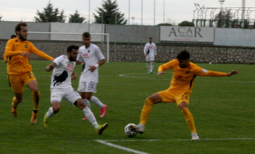Karacabey Belediyespor - Bayburt Özel İdarespor: 0-0
