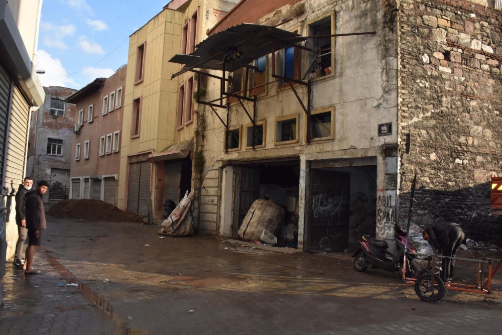 Kemeraltı esnafından 'Çarşımızı ıssızlaştırmayın' çağrısı