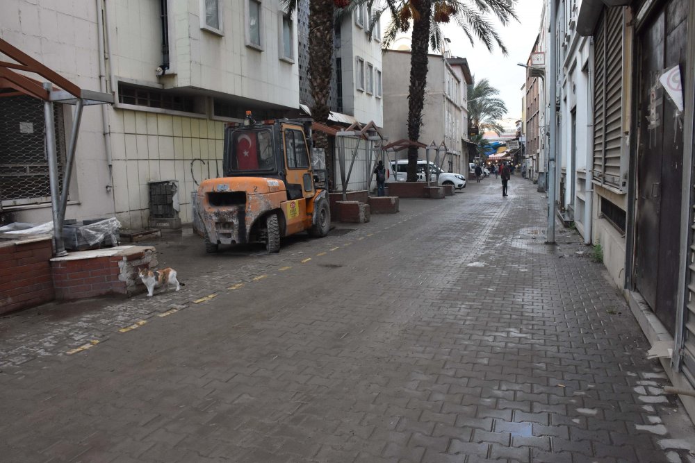 Kemeraltı esnafından 'Çarşımızı ıssızlaştırmayın' çağrısı