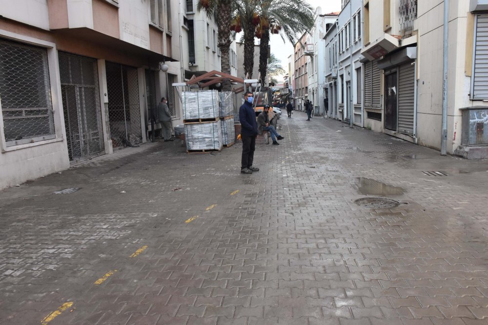 Kemeraltı esnafından 'Çarşımızı ıssızlaştırmayın' çağrısı