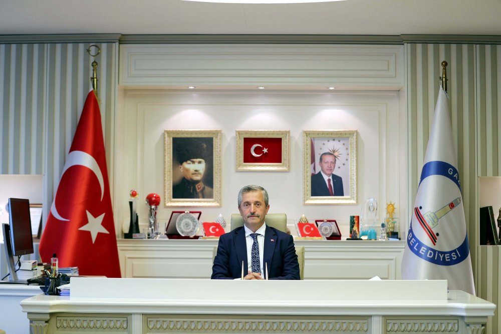 GAZİANTEP'te Şahinbey Belediyesi'nden eşini koronavirüsten kaybedenlere 1500 lira