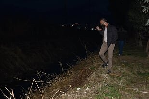 Otomobil hırsızları kız arkadaşlarıyla gezerken yakalandı
