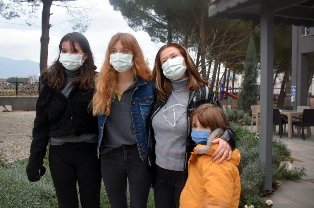 Zeynep'in 'Stanford' sevinci sosyal medyada ilgi gördü