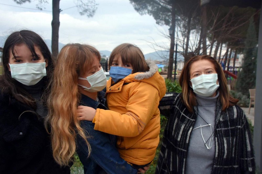 Zeynep'in 'Stanford' sevinci sosyal medyada ilgi gördü