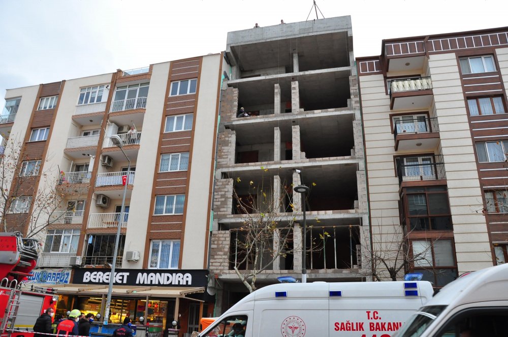 İntihara kalkıştı, 'Yeğenime TIR çarptı, sesimi duyurmak için buraya çıktım' dedi