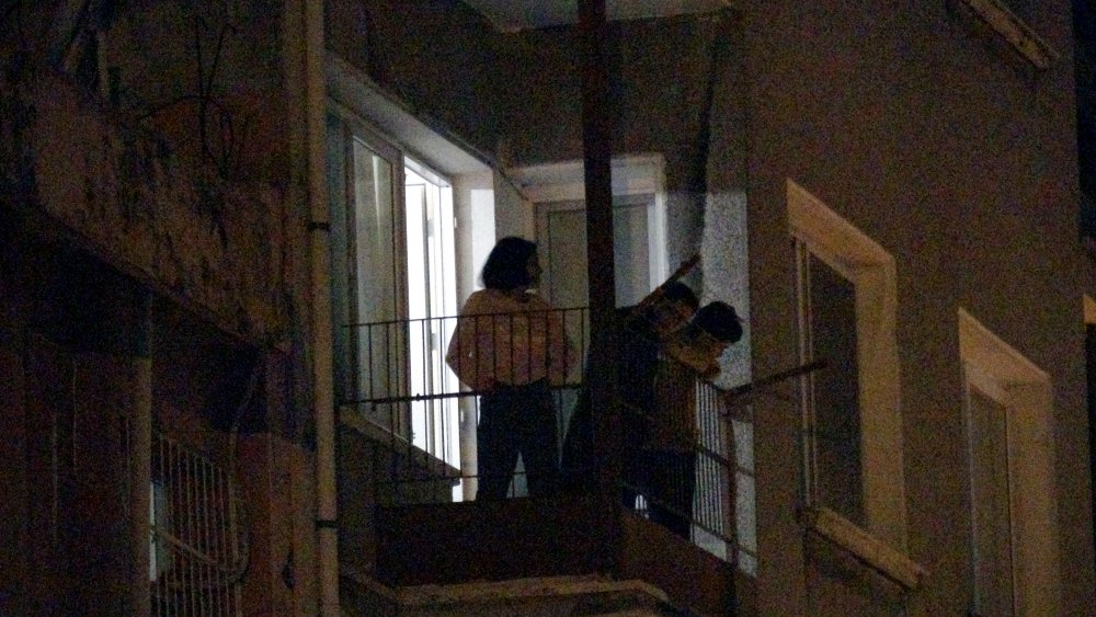 Sokak ortasında bıçaklanan genç hayatını kaybetti
