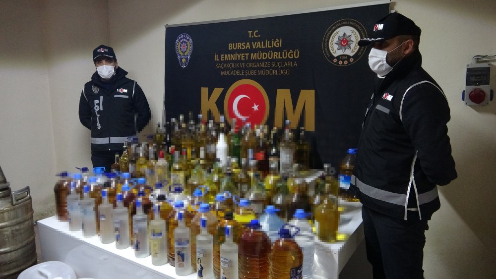 Bursa'da 420 litre sahte içki ele geçirildi