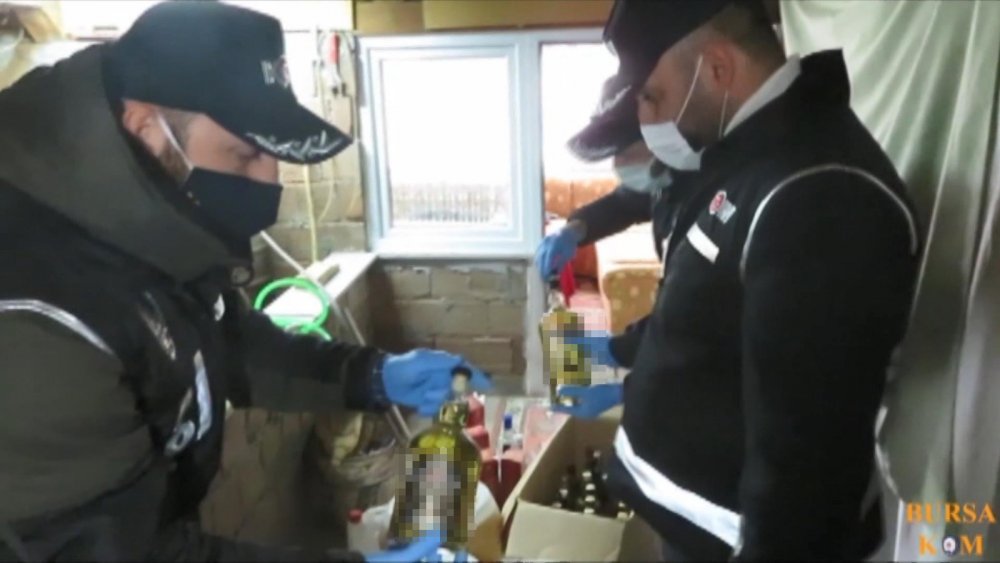 Bursa'da 420 litre sahte içki ele geçirildi