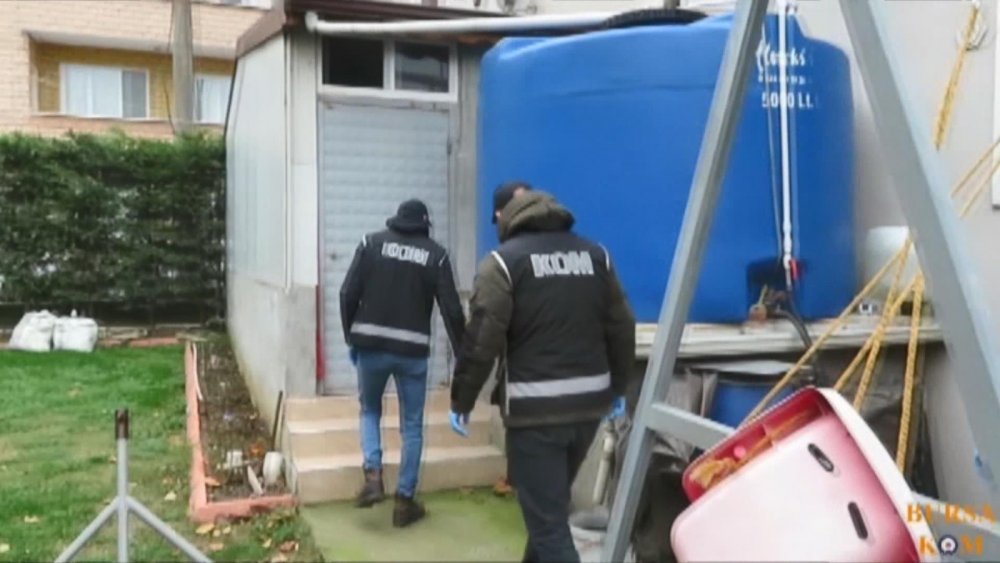 Bursa'da 420 litre sahte içki ele geçirildi