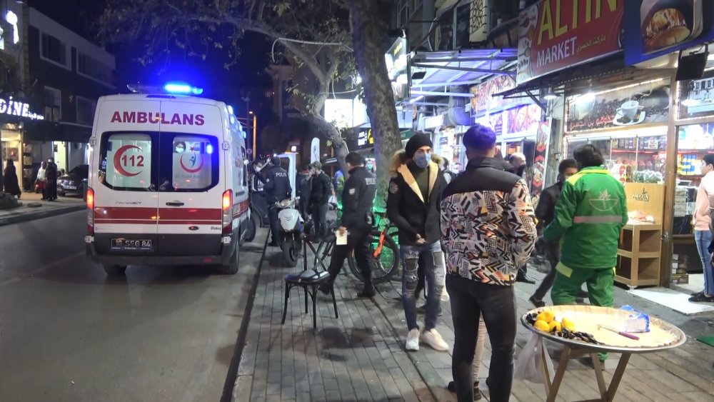 Bursa'da, veresiye tartışmasında 2 işletme sahibi bıçaklı saldırıya uğradı
