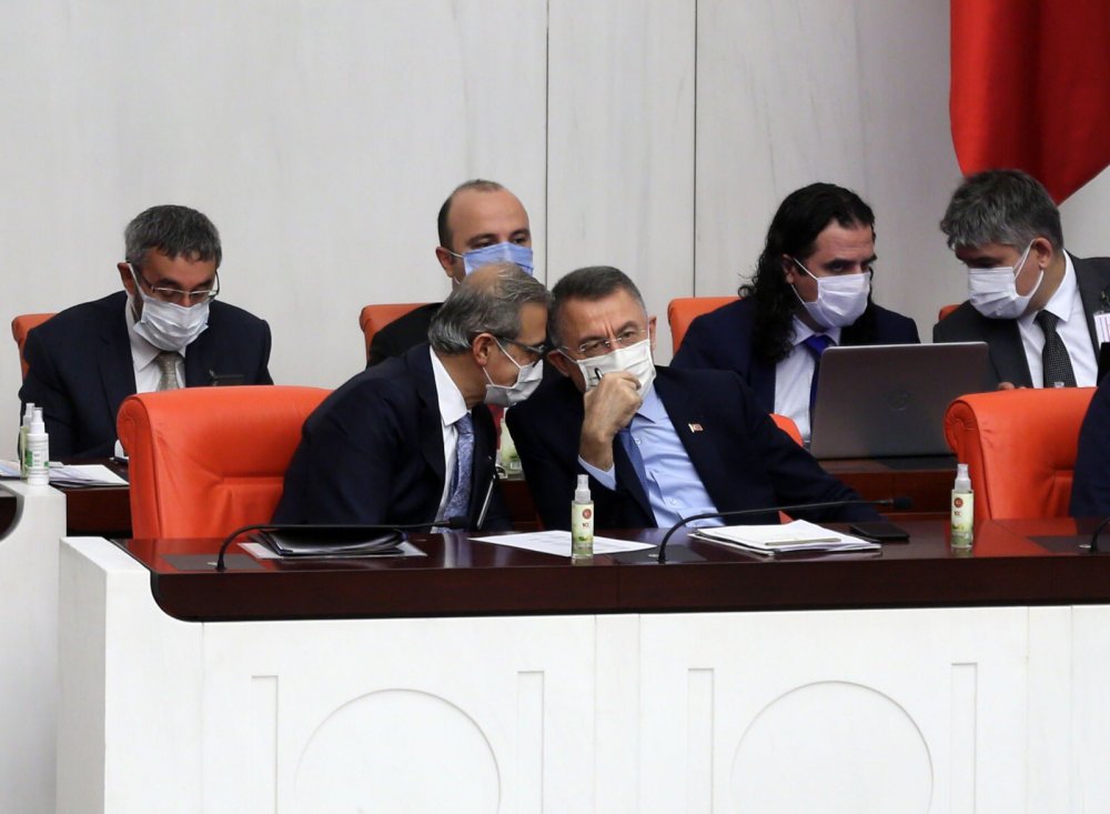 Cumhurbaşkanı Yardımcısı Oktay: Yaptırımlar değil, Türkiye'nin dostluğu kazandırır