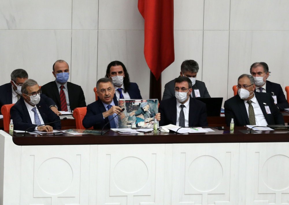 Cumhurbaşkanı Yardımcısı Oktay: Yaptırımlar değil, Türkiye'nin dostluğu kazandırır