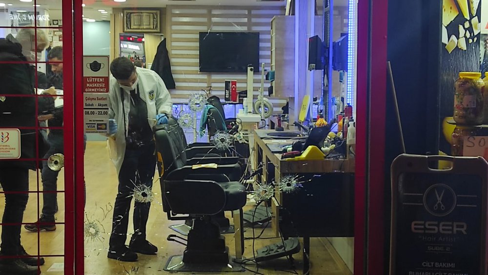 Güngören'de kuaförde tıraş olan kişiye silahlı saldırı