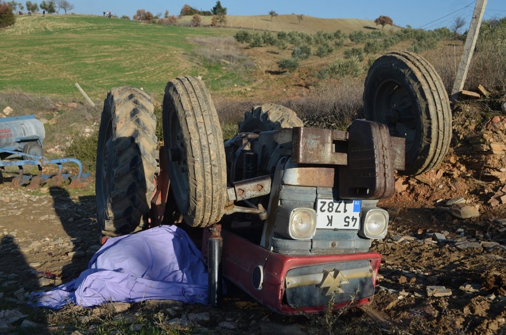 Koronavirüsü atlattı, traktör altında kalarak hayatını kaybetti 