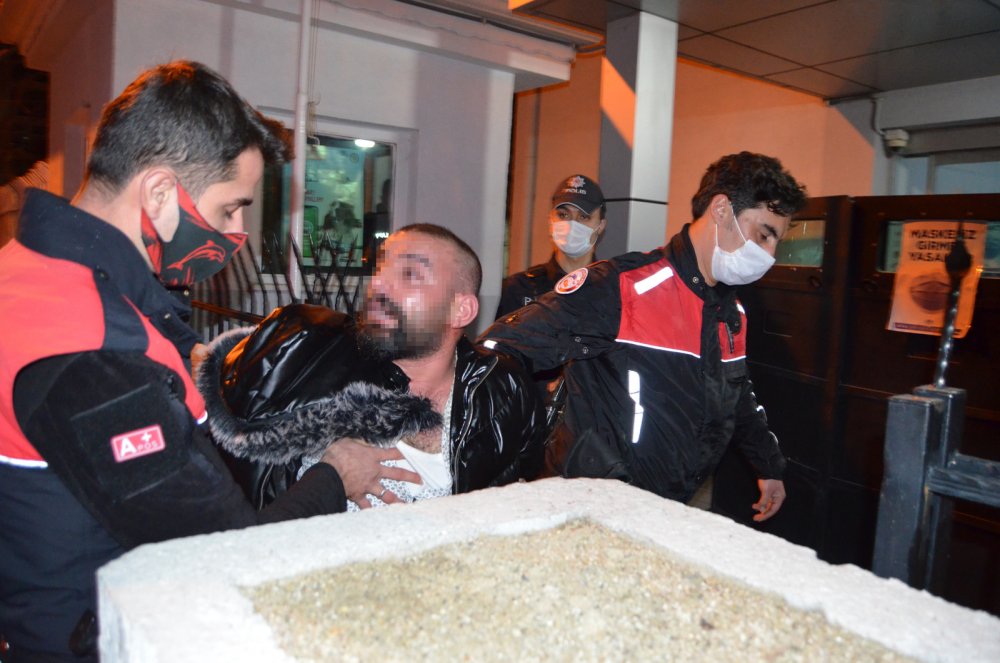 Maske takmamak için direndi, polis biber gazıyla müdahale etti