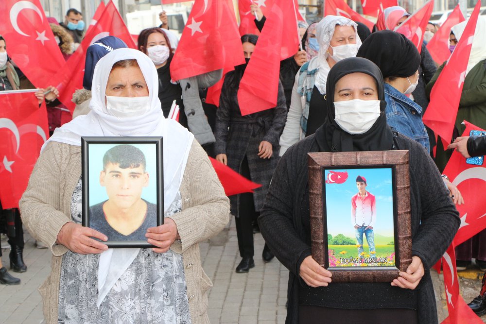 Şırnaklı kadınlardan 'Kahrolsun PKK, sloganı
