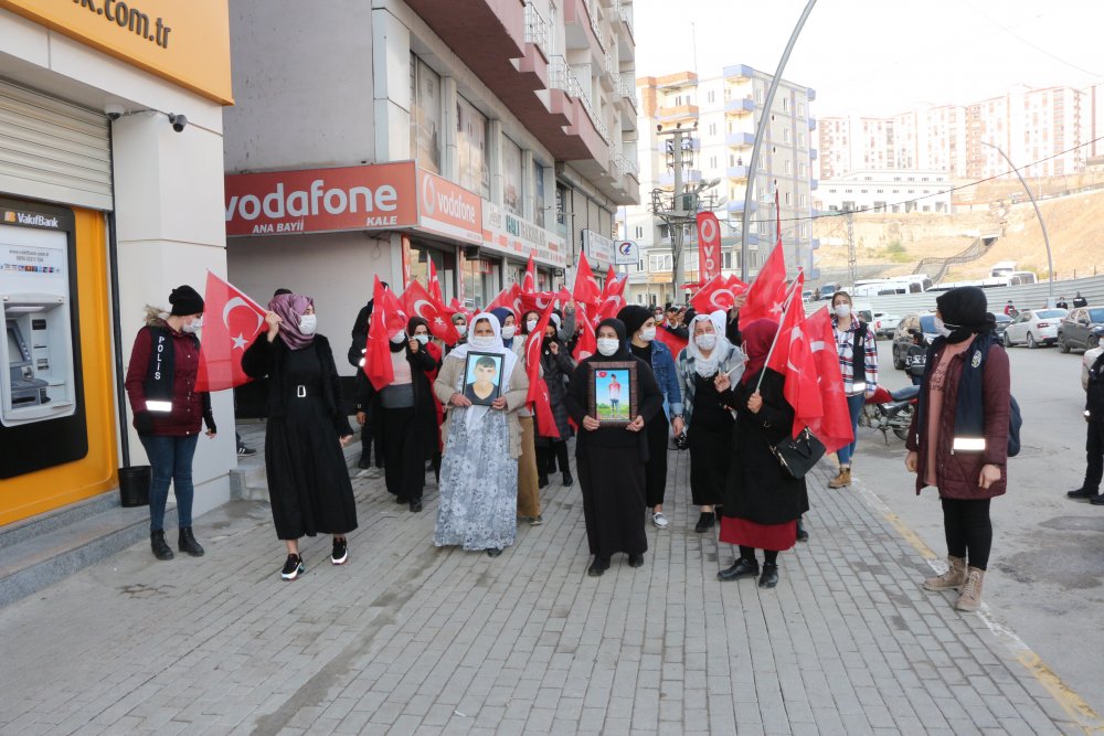 Şırnaklı kadınlardan 'Kahrolsun PKK, sloganı
