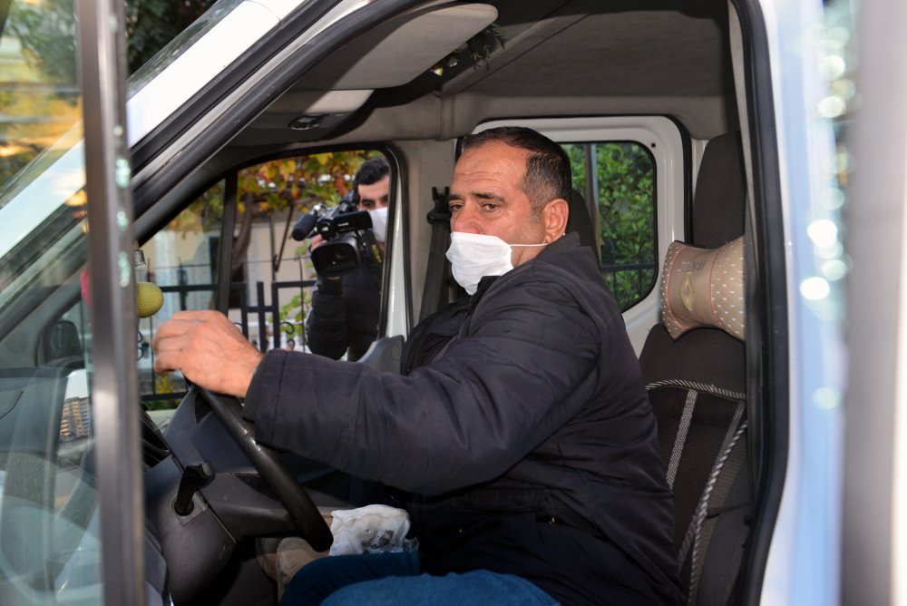 8 kilometre takip edip, kamyonetten 21 bin lirayı çaldılar