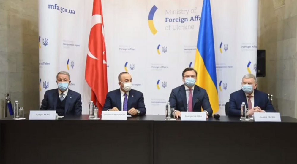 Bakan Akar ve Bakan Çavuşoğlu’nun Kiev’de katıldığı 4’lü toplantı sona erdi