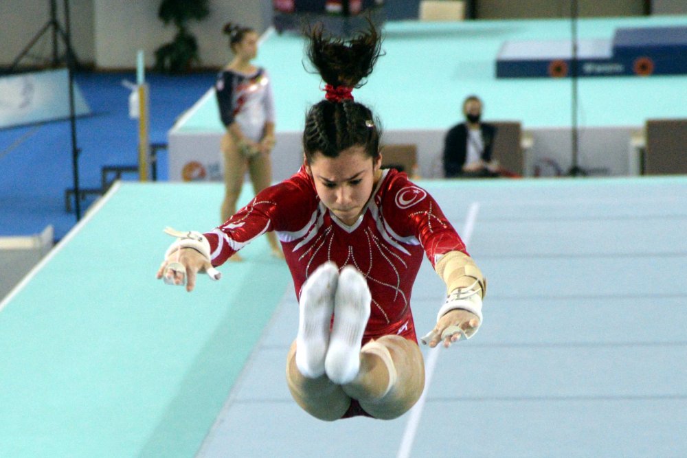 Genç cimnastikçiler Avrupa 4'üncüsü