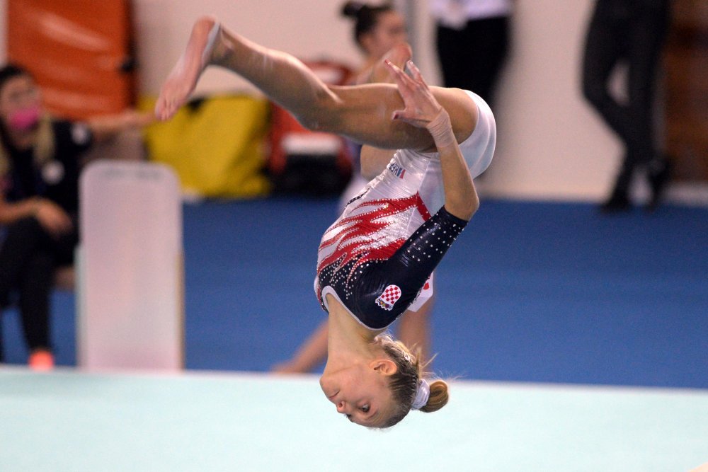 Genç cimnastikçiler Avrupa 4'üncüsü