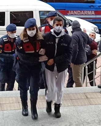 İzmit'te bulunan ceset; birlikte alkol aldığı sevgililer kıskançlık nedeniyle öldürmüş