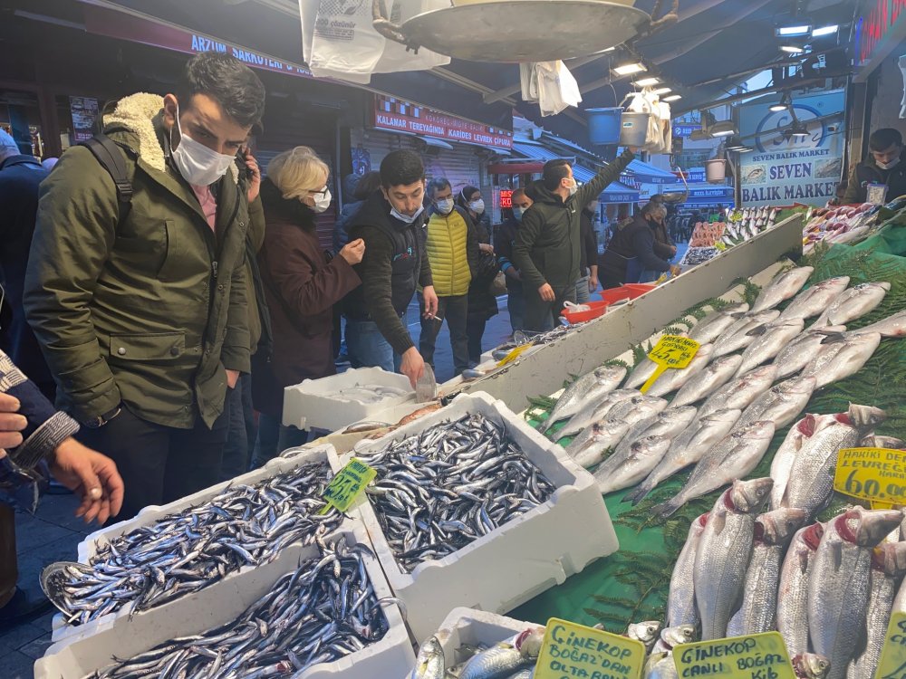 Kadıköy'de vatandaşların kısıtlama hazırlığı