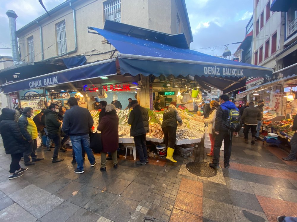 Kadıköy'de vatandaşların kısıtlama hazırlığı