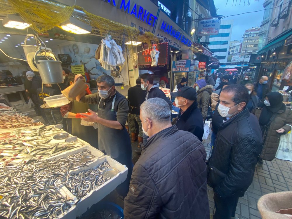 Kadıköy'de vatandaşların kısıtlama hazırlığı