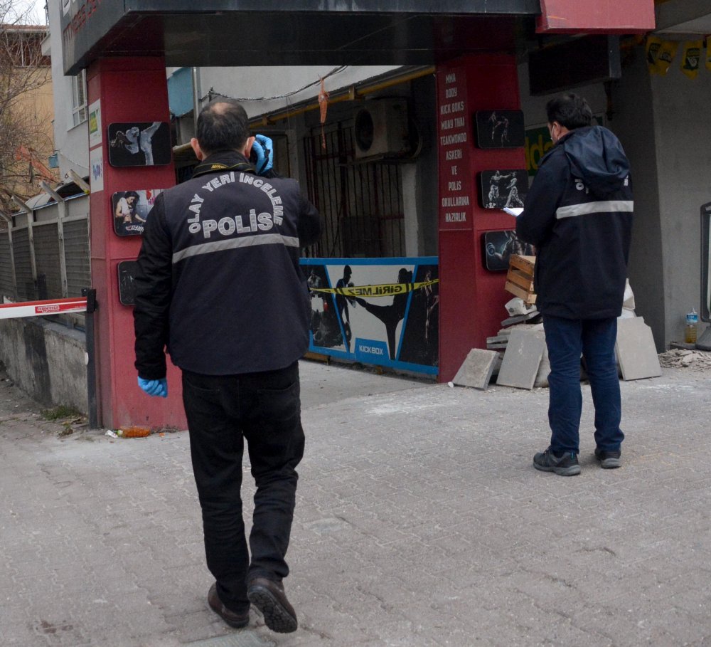 8'inci kattan atlayan genç avukat öldü