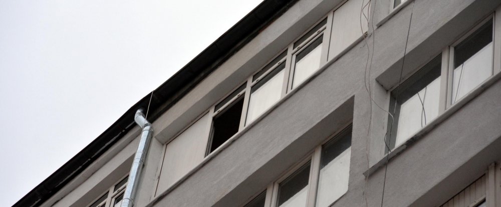 8'inci kattan atlayan genç avukat öldü