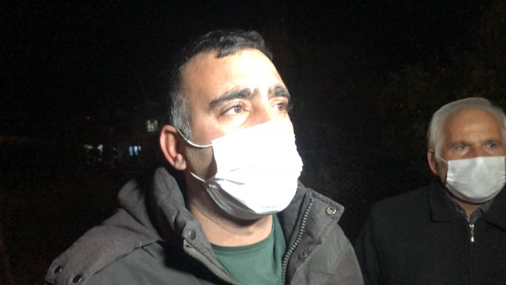 Adana'da kuyu çöktü, 2 işçi toprak altında kaldı