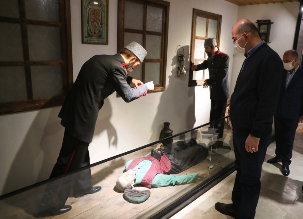 Bakan Soylu, Polis Müzesi'ni ziyaret etti