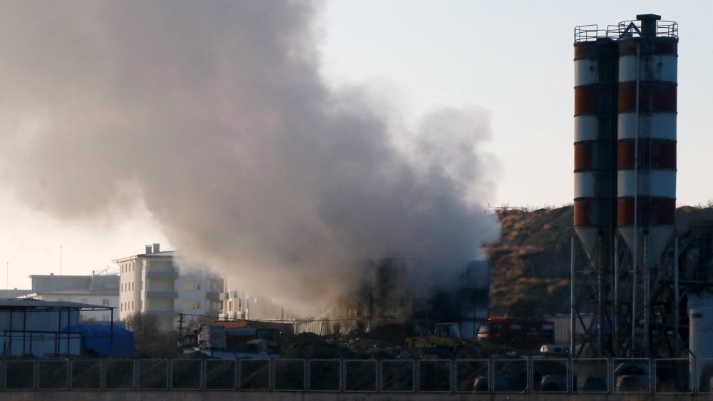 Burdur'da, cezaevi inşaatında işçilerin kaldığı konteynerde yangın çıktı