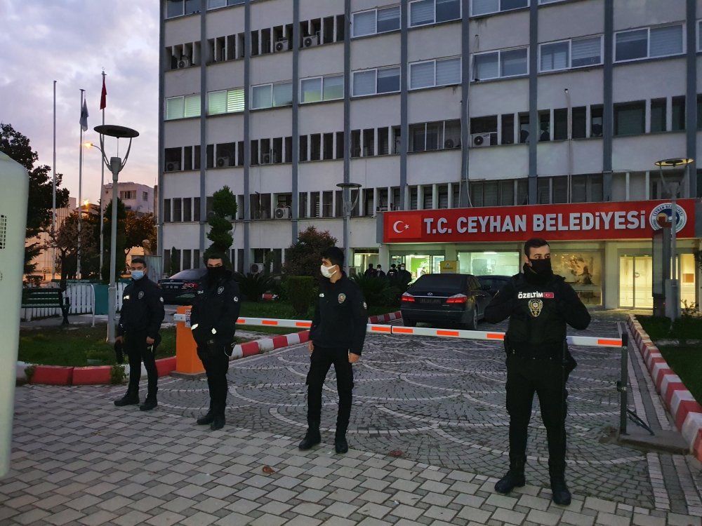Ceyhan Belediyesi'ne ‘usulsüzlük’ operasyonunda detaylar ortaya çıkıyor; rüşvet karşılığı iskan vermişler