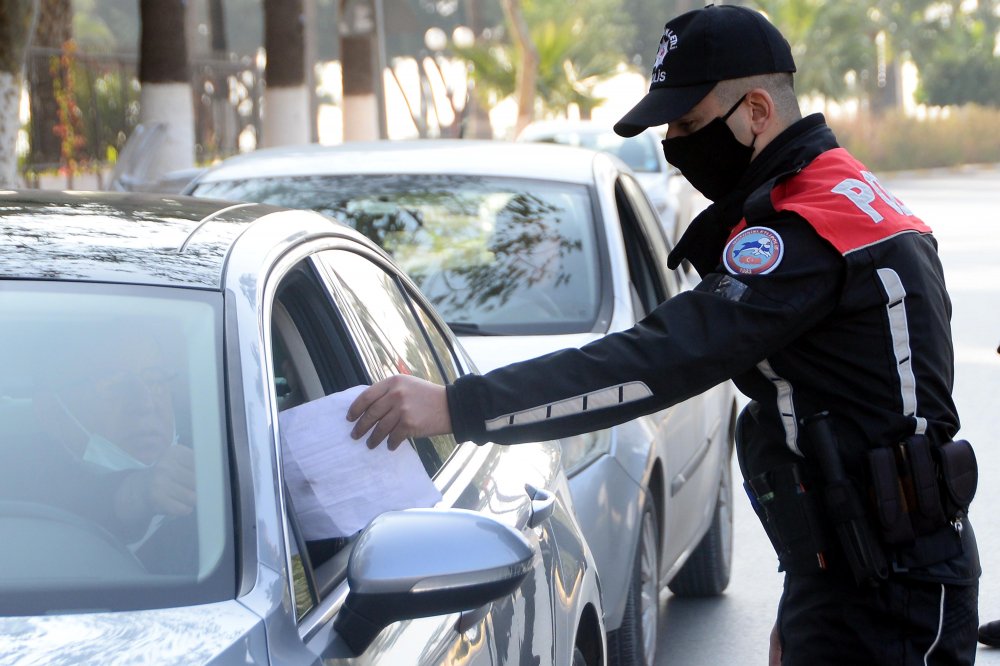 Mersin İl Emniyeti Müdürlüğü'nden 'Evde Kal' klibi 