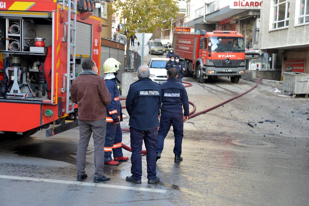 Ankara'da 9 katlı binada yangın