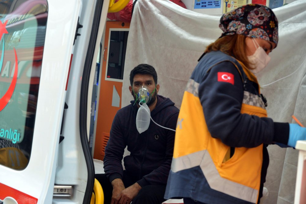 Ankara'da 9 katlı binada yangın