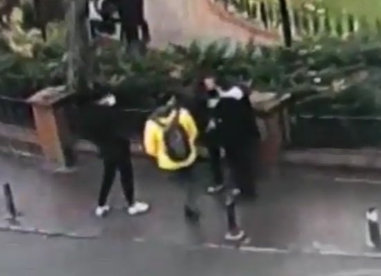 Bahçelievler'de sağlık çalışanlarına darp kamerada