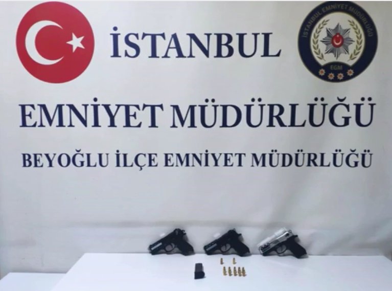 Beyoğlu'nda saldırıda kullanılan silahları polis metal dedektörü ile böyle buldu