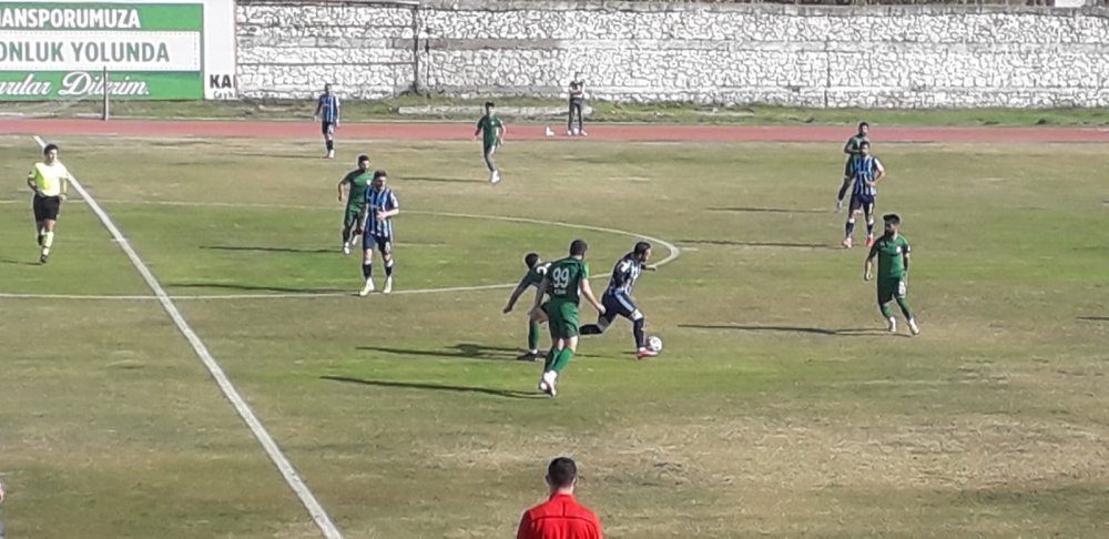 Ceyhanspor - Belediye Kütahyaspor: 0-0