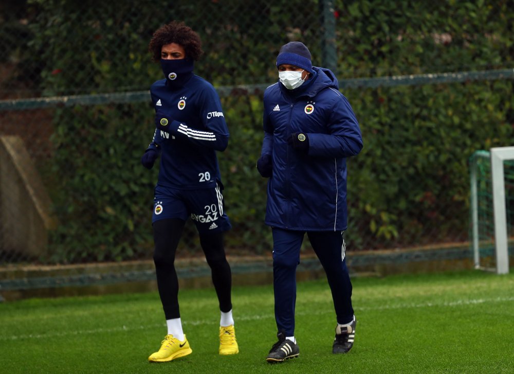 Fenerbahçe, Başakşehir maçının hazırlıklarına ara vermeden başladı