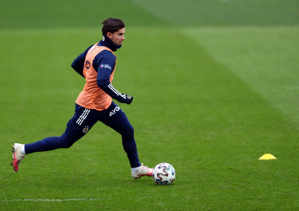 Fenerbahçe, Başakşehir maçının hazırlıklarına ara vermeden başladı