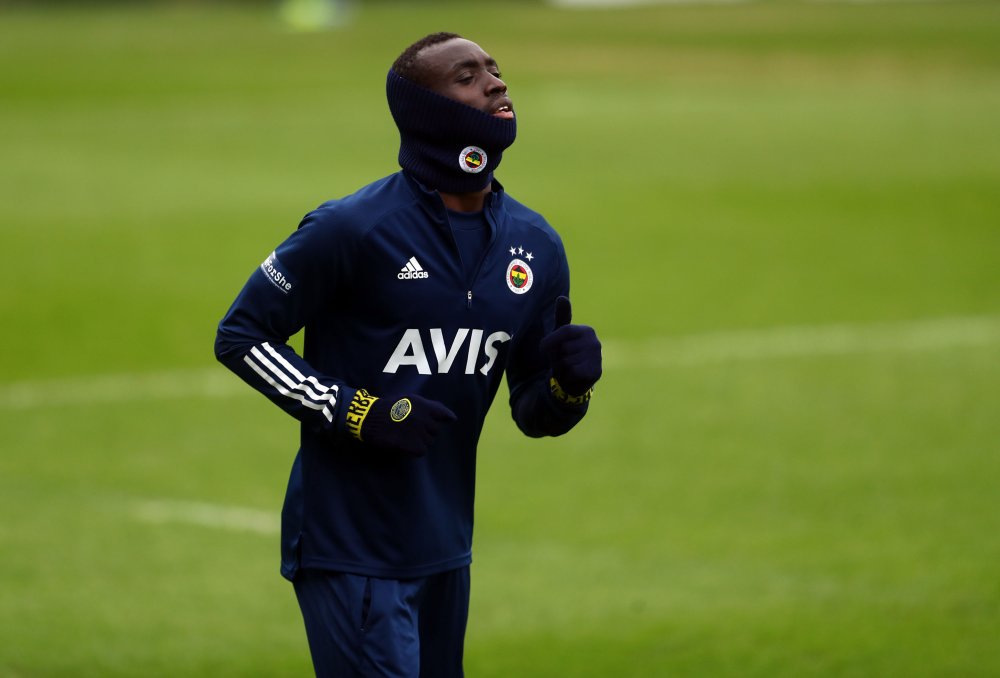 Fenerbahçe, Başakşehir maçının hazırlıklarına ara vermeden başladı