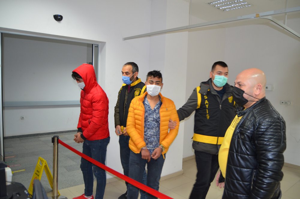 Kısıtlamayı ihlal edip, polisten otomobille kaçan şüpheli: Durmayı sevmiyoruz