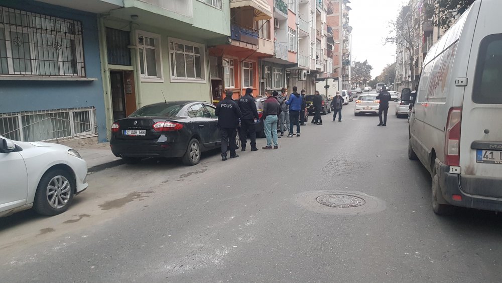 Konuşmak için dışarı çağrıldı, bacağından vuruldu