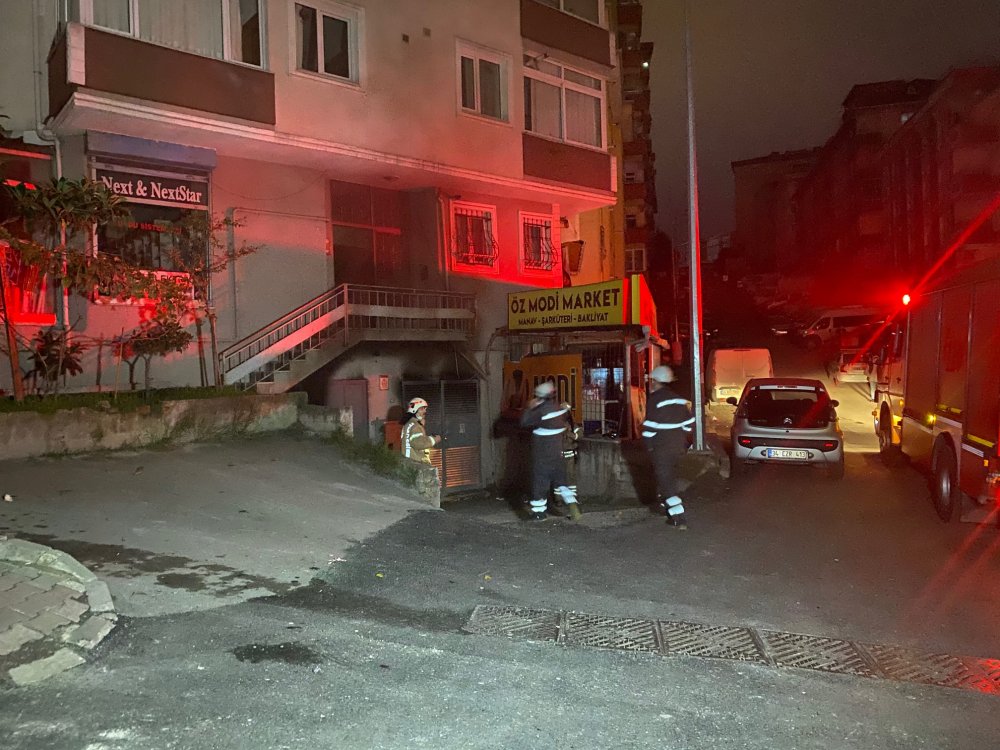 Maltepe'de trafo patladı, mahalle elektriksiz kaldı