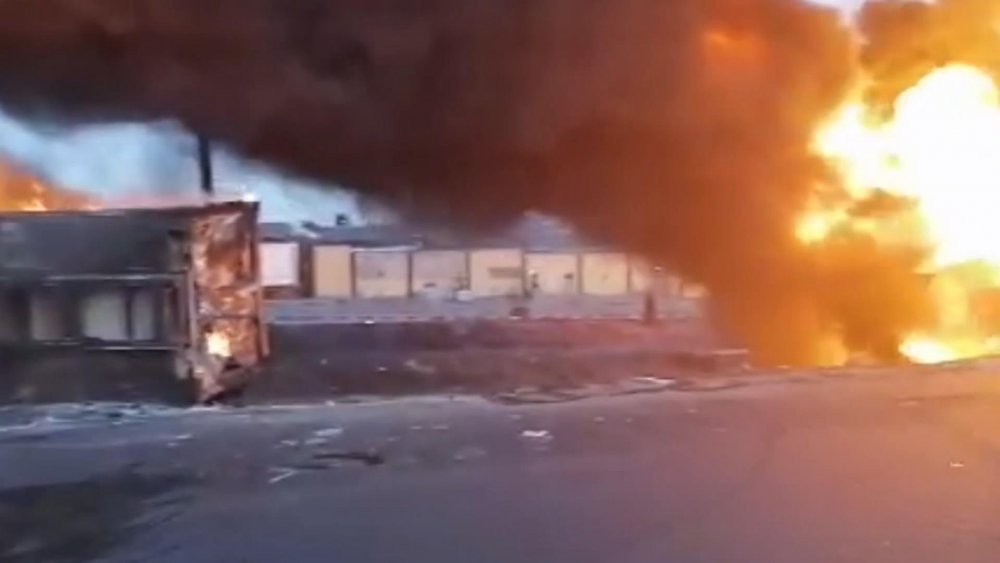 Nijerya’da yakıt tankeri patladı: 11 yaralı