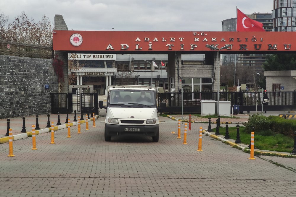 Senarist Alper Alpözgen’in cenazesi Adli Tıp Kurumu morgundan alındı